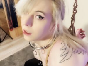 VaraLaval Porno Video: „ GEFESSELT zum SQUIRTEN gebracht ! „