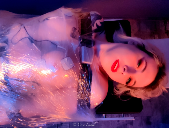 VaraLaval Porno Video: Vara Laval Device Bondage Lob & Tadel